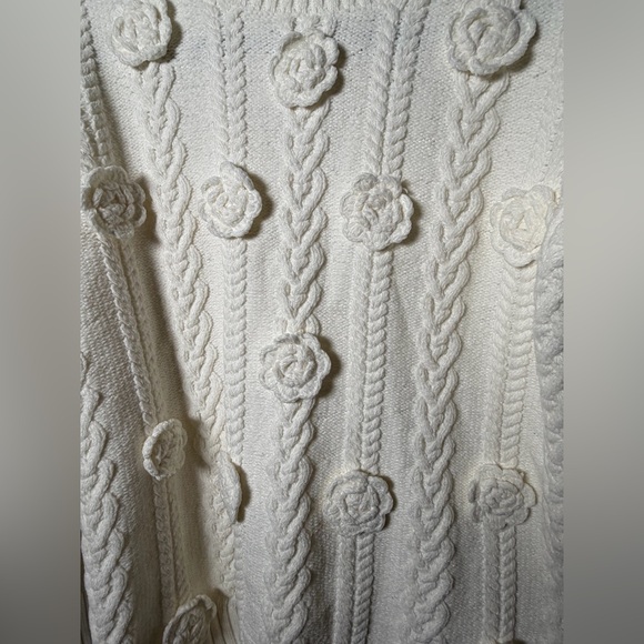 Boston Proper Chenille Rosette Cable Turtleneck Sweater Size Small - Picture 5 of 9